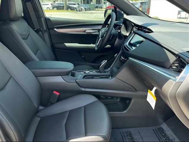 2025 Cadillac XT5 Luxury