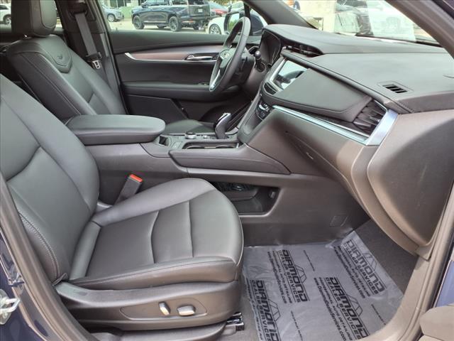 2025 Cadillac XT6 Luxury