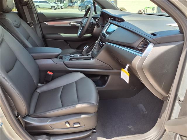 2025 Cadillac XT6 Luxury