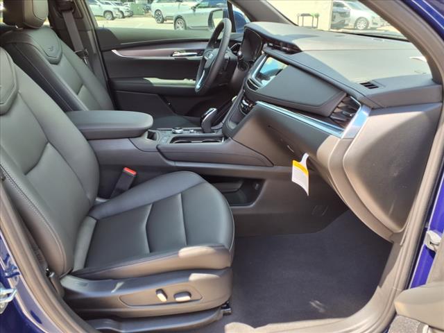 2025 Cadillac XT6 Luxury