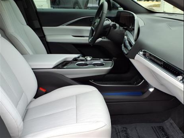 2025 Cadillac LYRIQ Luxury