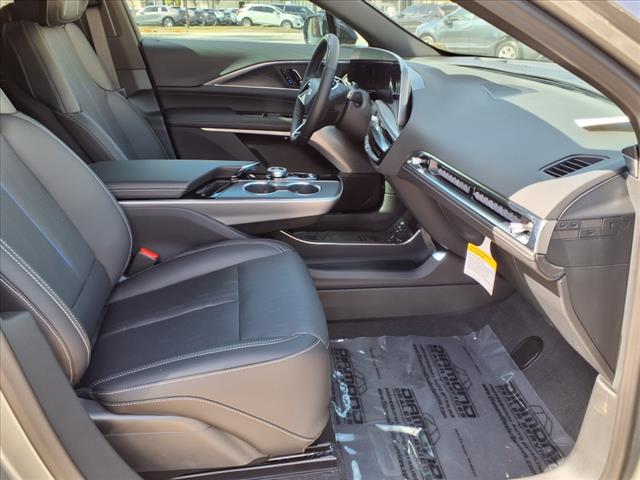 2025 Cadillac LYRIQ Luxury