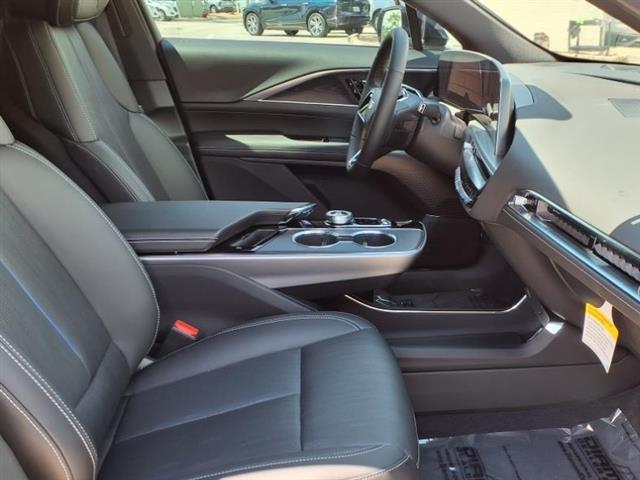 2025 Cadillac LYRIQ Sport