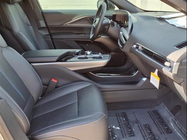 2025 Cadillac LYRIQ Sport