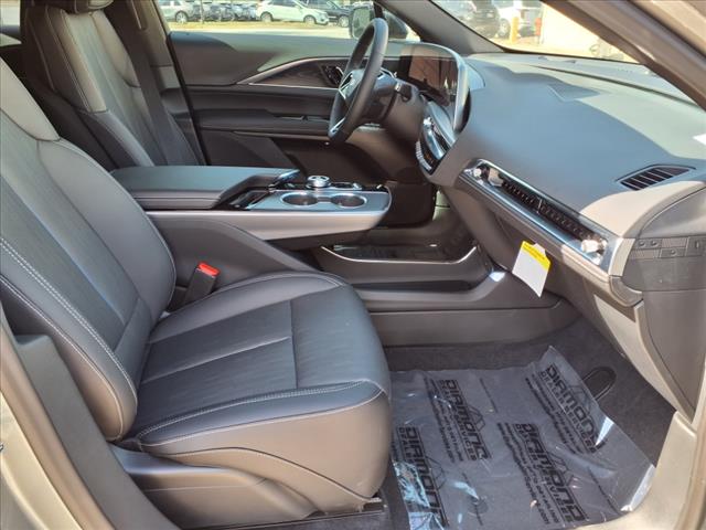 2025 Cadillac LYRIQ Sport