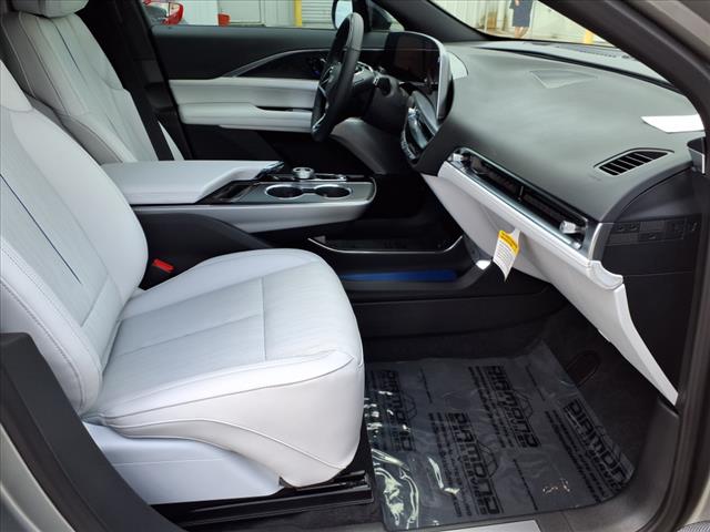 2025 Cadillac LYRIQ Sport