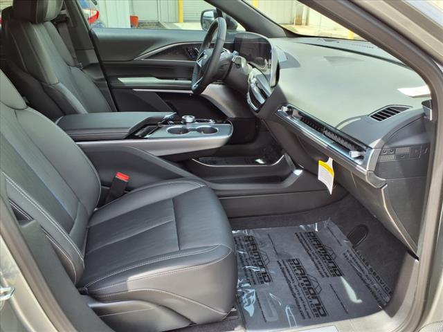 2025 Cadillac LYRIQ Sport