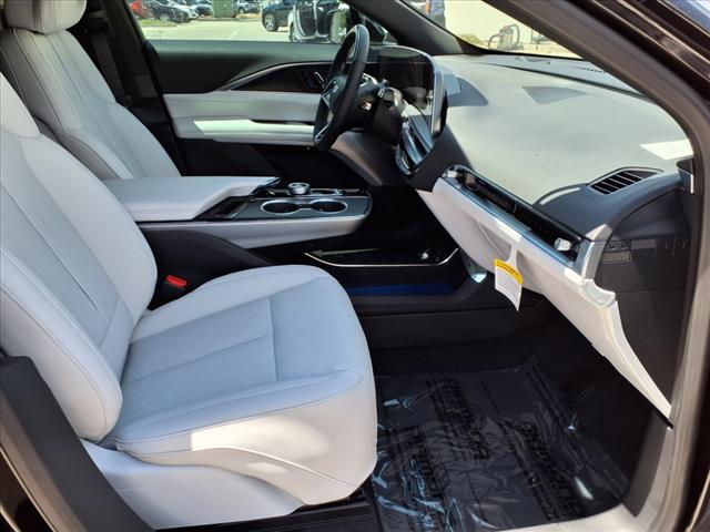 2025 Cadillac LYRIQ Sport