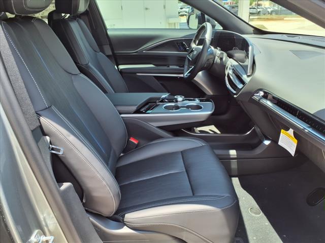 2025 Cadillac LYRIQ Sport