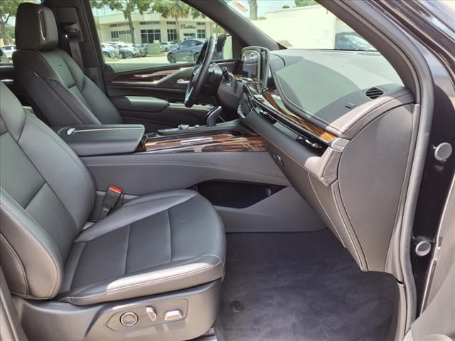 2024 Cadillac Escalade ESV Luxury