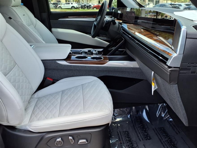 2025 Cadillac Escalade Sport Platinum