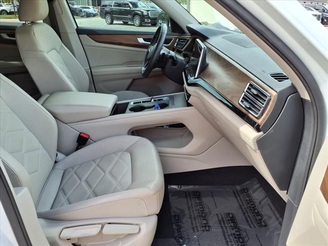 2024 Volkswagen Atlas 2.0T SE