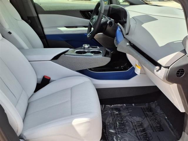 2025 Cadillac OPTIQ 