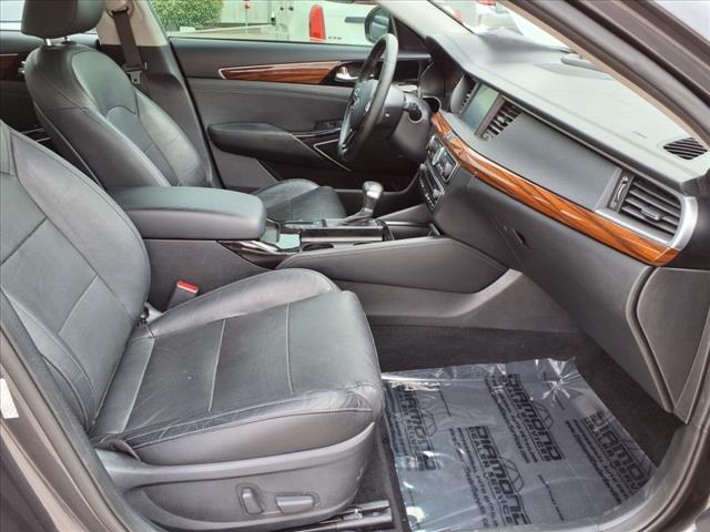 2017 Kia Cadenza Premium