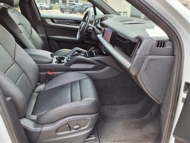 2024 Porsche Cayenne Base