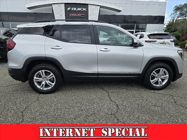 2022 GMC Terrain SLE