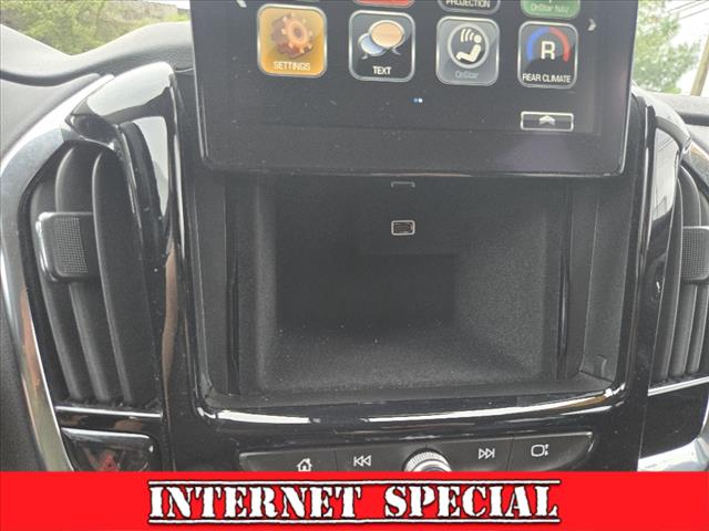 2018 Chevrolet Traverse LT Cloth w/1LT