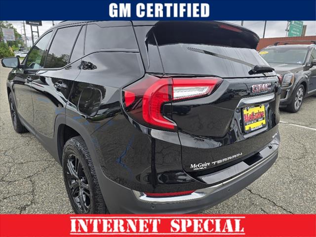 2022 GMC Terrain AT4