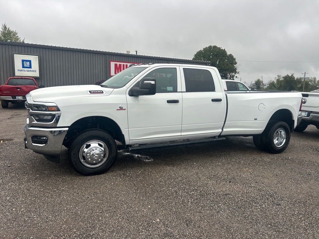 2026 Ram Ram Pickup 3500 Tradesman