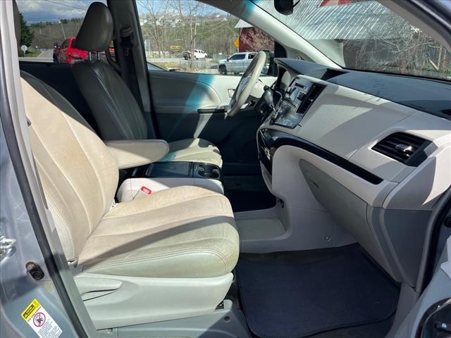 2014 Toyota Sienna LE 8-Passenger