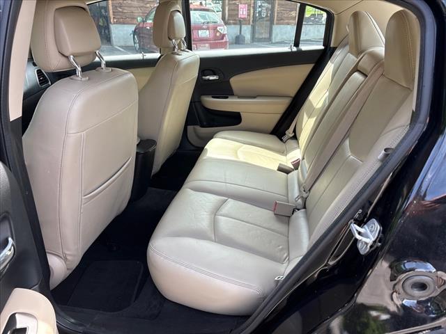 2012 Chrysler 200 Limited