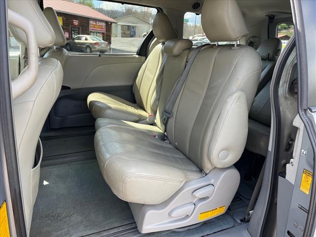 2014 Toyota Sienna LE 8-Passenger