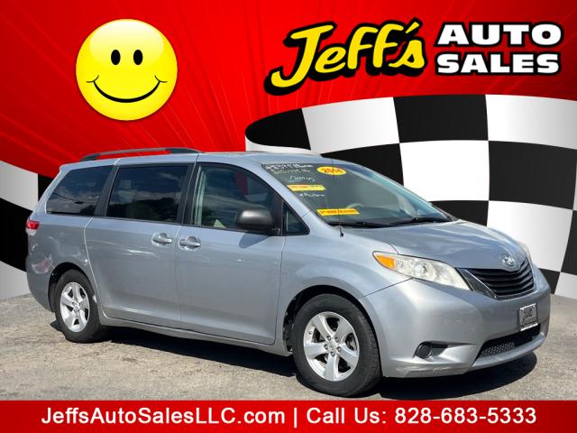 2014 Toyota Sienna LE 8-Passenger