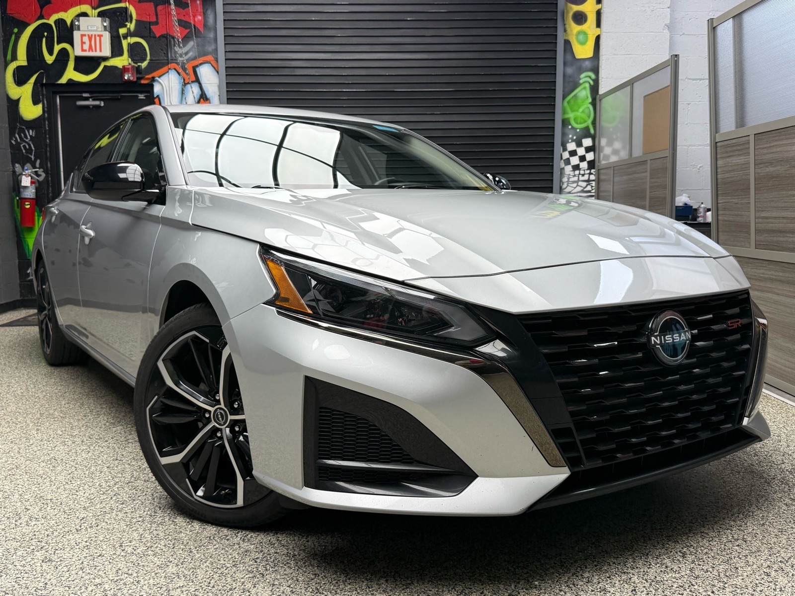 Brilliant Silver Metallic (k23) 2024 Nissan Altima 2.5 SR FWD Sedan Front-Wheel Drive Continuously Variable Transmission