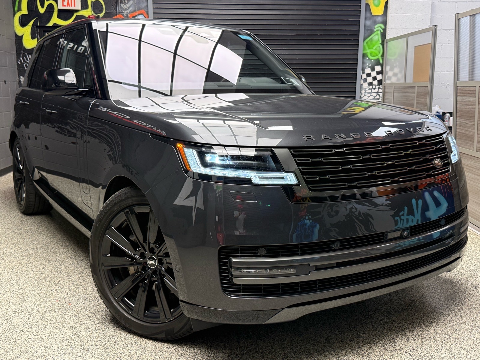 Gray (Carpathian Grey Metallic (1au)) 2023 Land Rover Range Rover P400 SE AWD SUV / Crossover All-Wheel Drive 8-Speed Automatic