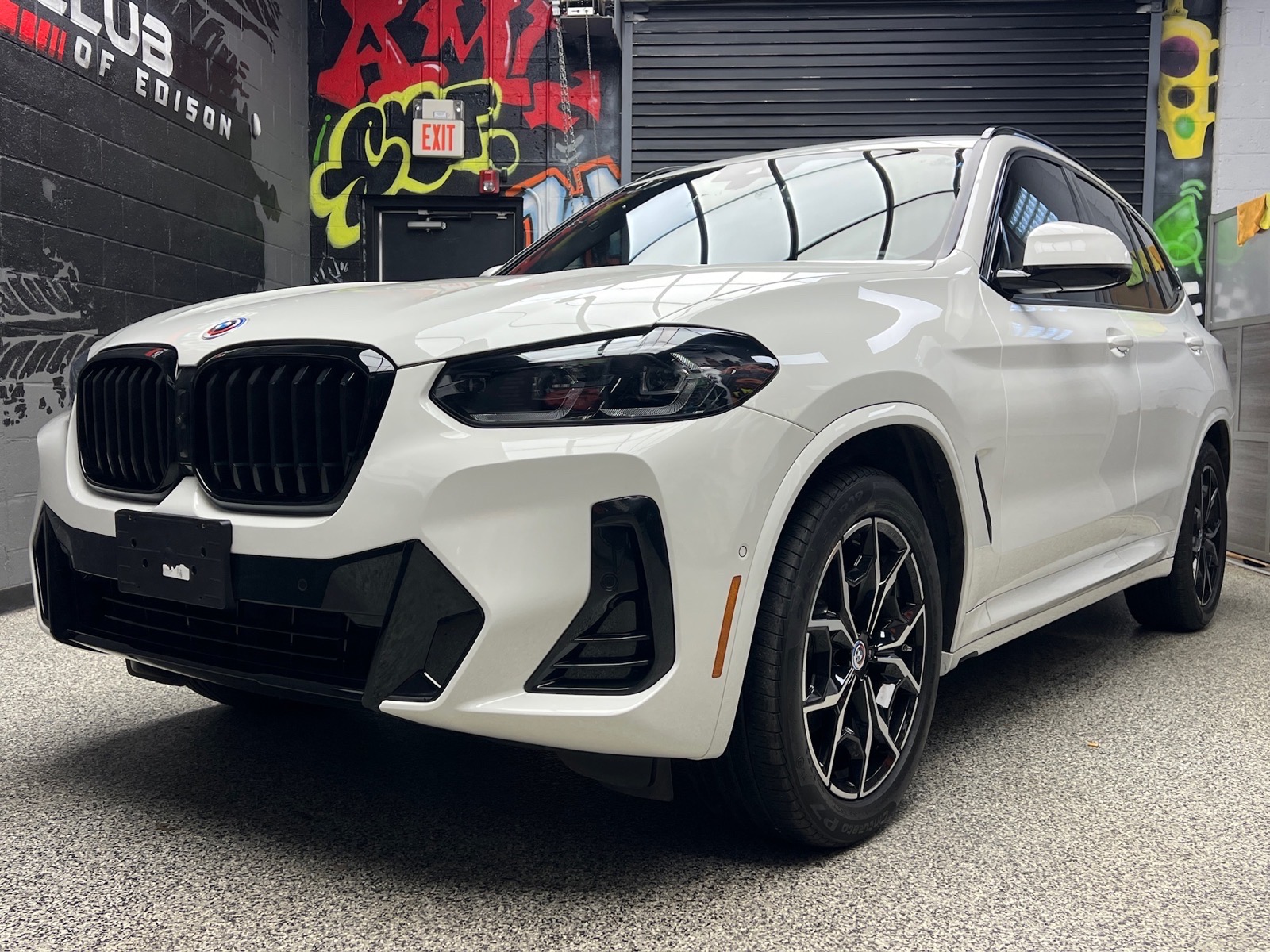 View vehicle photo 2