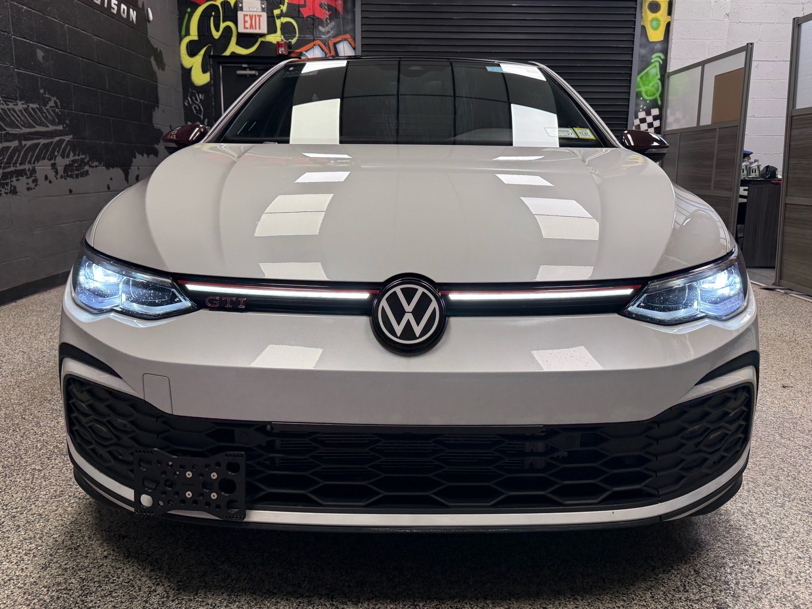 View vehicle photo 2