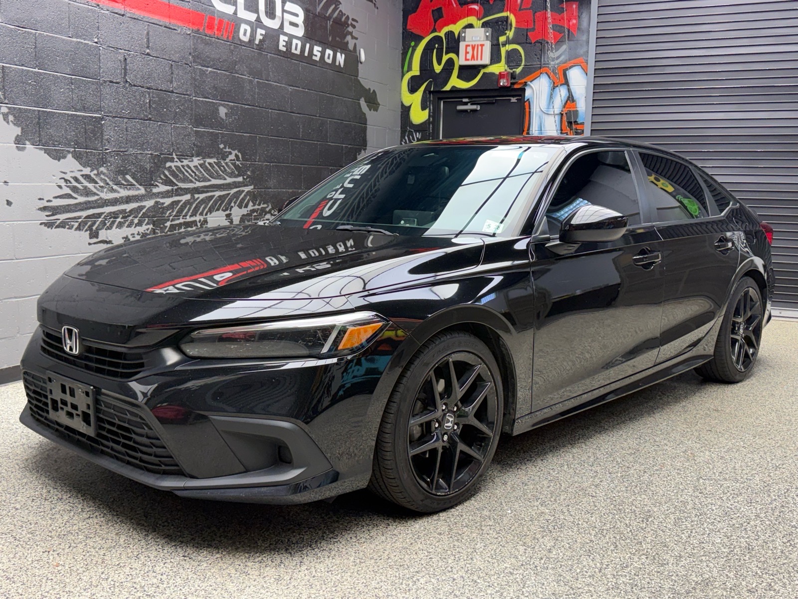 View vehicle photo 3