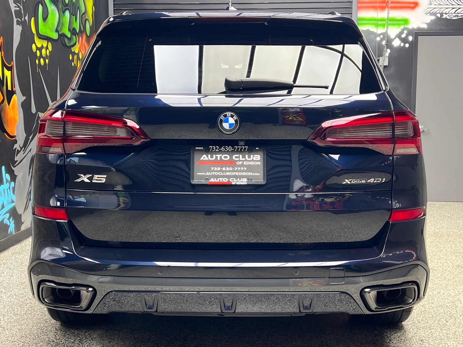 View vehicle photo 4