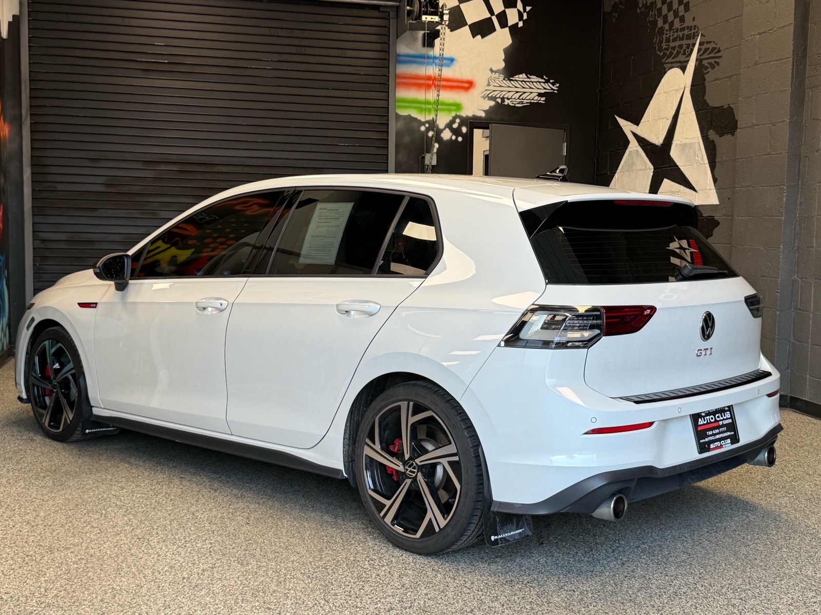 View vehicle photo 4