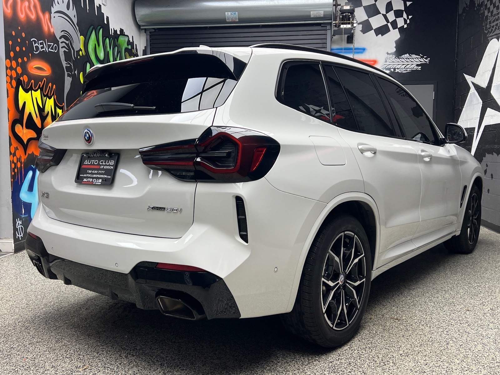 View vehicle photo 5