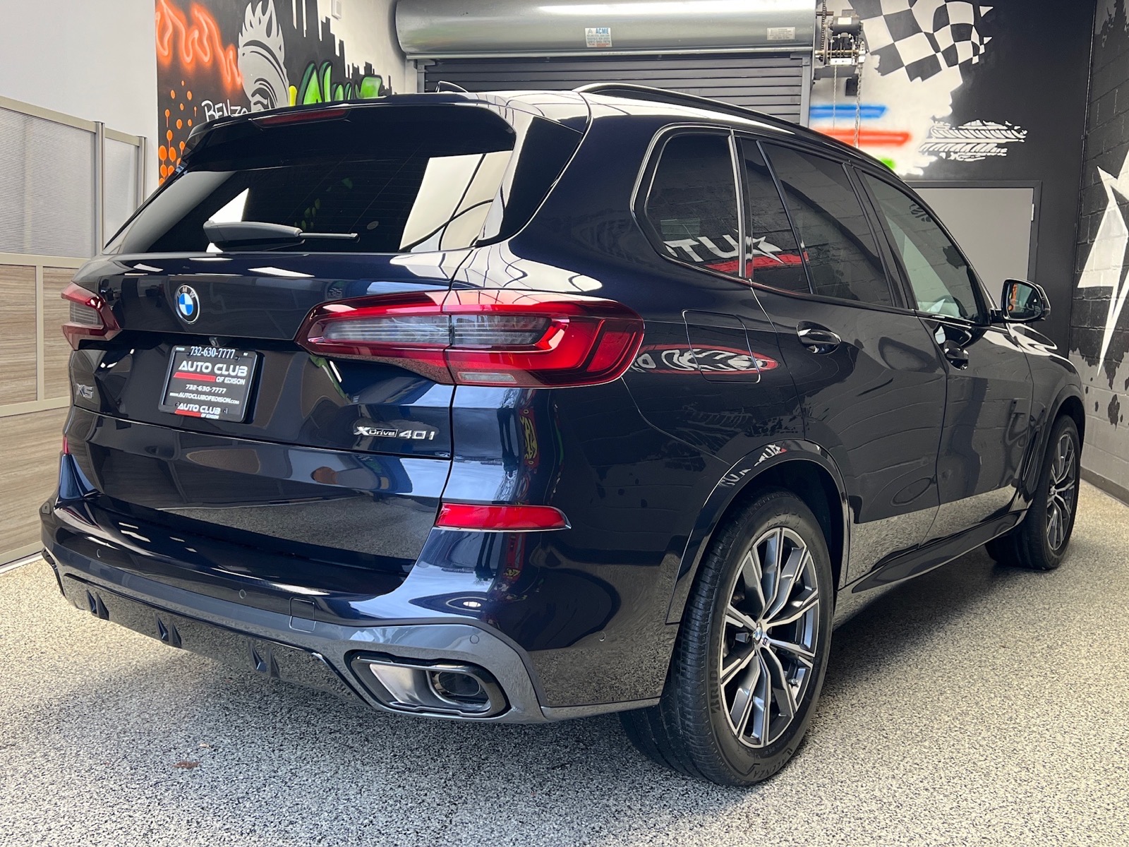 View vehicle photo 5