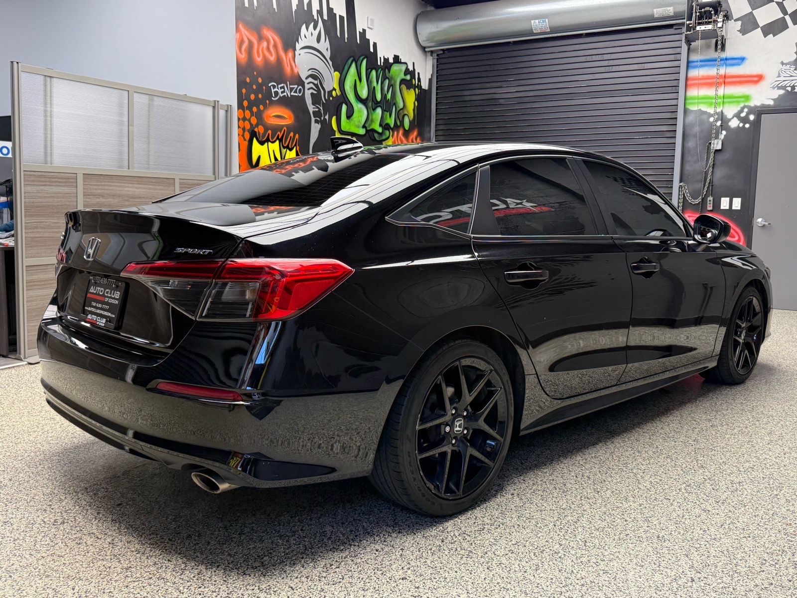 View vehicle photo 6