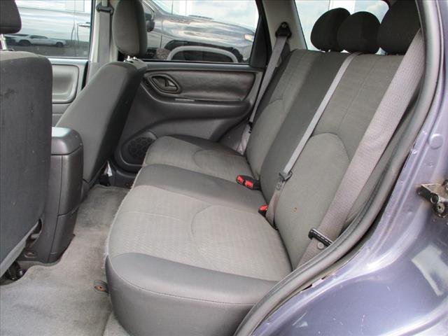 2006 Mazda Tribute i
