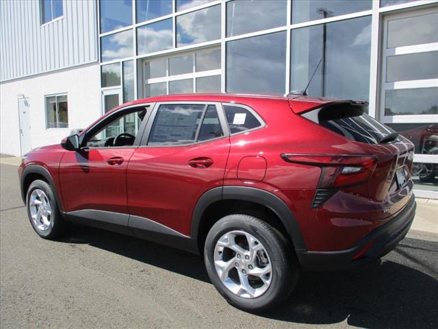 2025 Chevrolet Trax LS