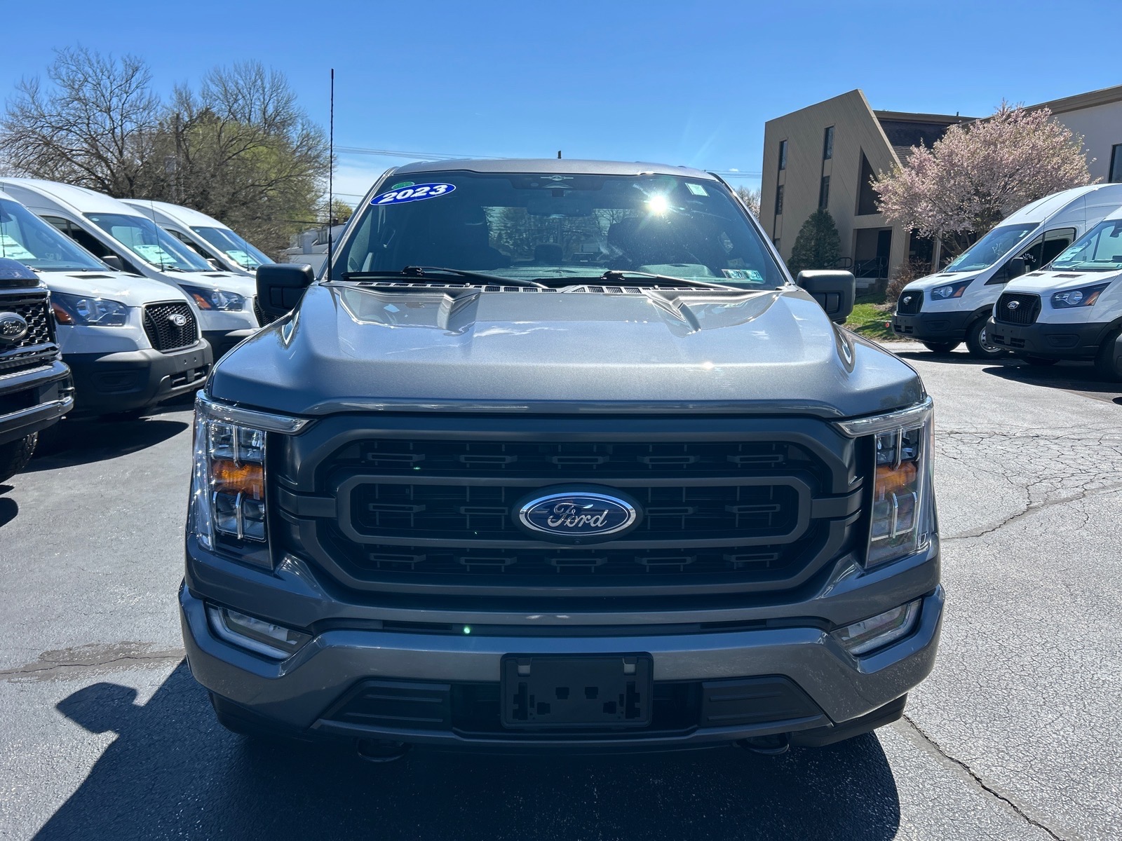 View vehicle photo 2