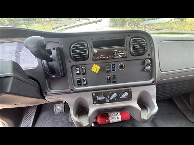 2019 Freightliner M2 / DRY:2963