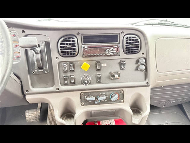 2018 Freightliner M2 / DRY:2947