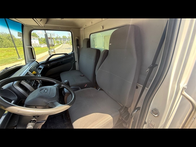 2019 Hino 268 / DRY Other:2915