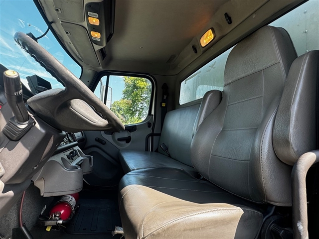 2018 Freightliner M2/DRY Other:2928