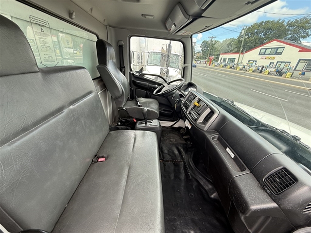 2020 Hino 268 / DRY:2986