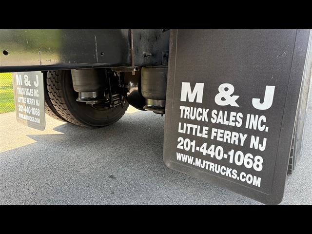 2018 Freightliner M2 / DRY:2965