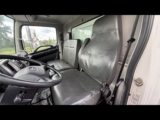 2020 Hino 268 / DRY:2986