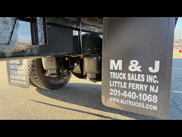 2017 freigthliner M2 / DRY Other:2935