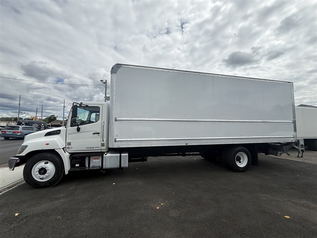 2020 Hino 268 / DRY:2986