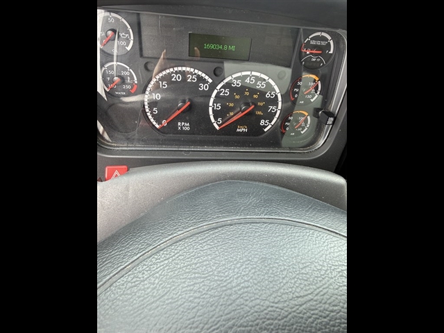 2018 Freighltiner M2 / DRY:2984
